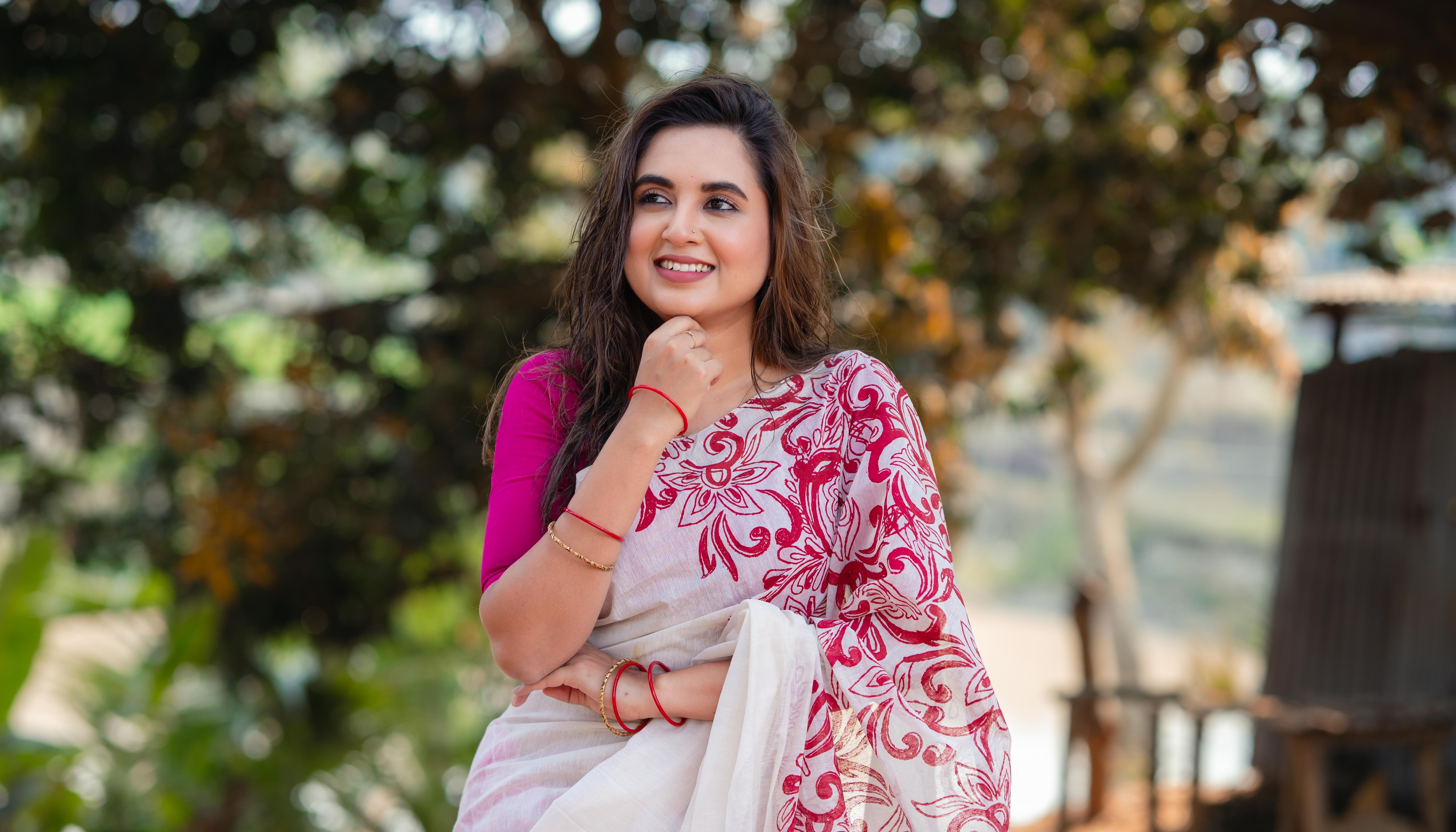 তানিয়া বৃষ্টির প্রতীক্ষায় সবাই...শুভ জন্মদিন